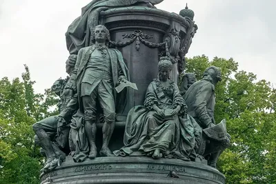Памятник Екатерине II в Санкт-Петербурге - Достопримечательность