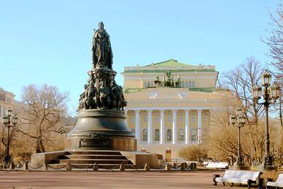 Файл:Памятник Екатерине II (Санкт-Петербург) 01.JPG — Википедия