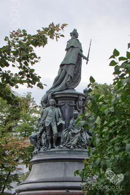 Памятник Екатерине II (Санкт-Петербург)