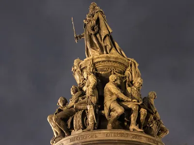 Памятник императрице Екатерине II, Пушкин: лучшие советы перед посещением -  Tripadvisor