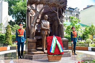 UzNews - В Москве торжественно открыли памятник Исламу Каримову