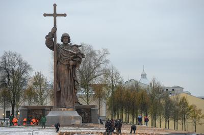 Памятник князю Владимиру, Смоленск — история, скульптор, фото, адрес