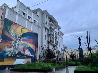 Памятник Майе Плисецкой открыли в Москве - YouTube