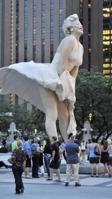 Скульптура Мэрилин Монро в Чикаго. | Пикабу