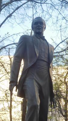 Памятник М. М. Магомаеву в Москве, Вознесенский пер., 16 - фото, отзывы  2024, рейтинг, телефон и адрес