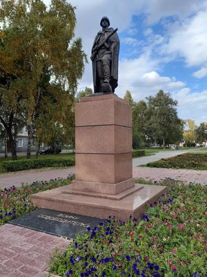 В Волынской области повредили памятник Неизвестному солдату :: Новости ::  ТВ Центр