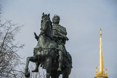 Памятник Петра I | теплоходные прогулки и экскурсии с видом на Памятник  Петра I
