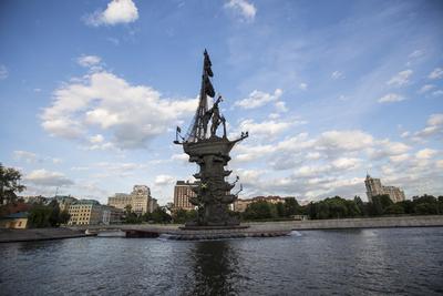 Памятник Петру I по проекту Церетели - самая большая достопримечательность  Москвы