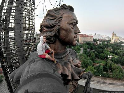 19 лет назад в Москве появился памятник Петру I работы Церетели - Мослента