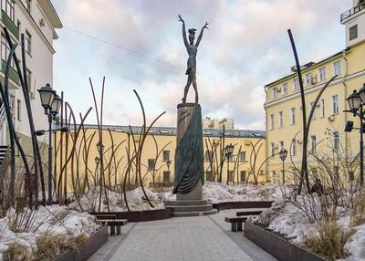 Памятник Майе Плисецкой - Достопримечательность