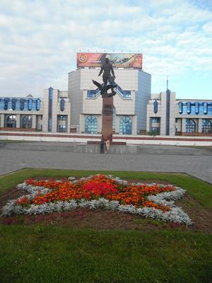 Бюст А. И. Покрышкина - Изображение Бюст А.И. Покрышкина, Новосибирск -  Tripadvisor