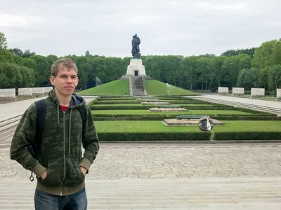 Кузбасс открывает мемориал Воину-освободителю, где установлена точная копия памятника  советскому солдату в берлинском Трептов-парке - KP.RU