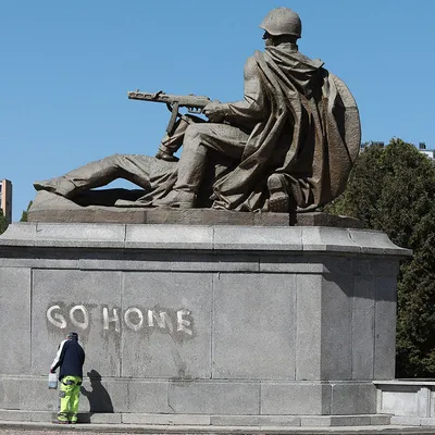 В Кемерове установили копию памятника воину-освободителю из Трептов-парка —  РБК