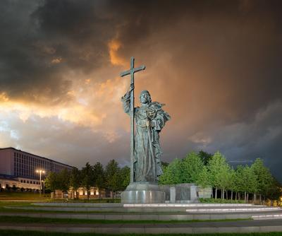 Памятник князю Владимиру, Москва: лучшие советы перед посещением -  Tripadvisor