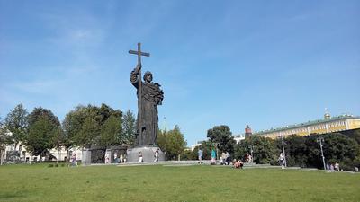 Памятник князю Владимиру предложили поставить в Войковском районе -  Коммерсантъ