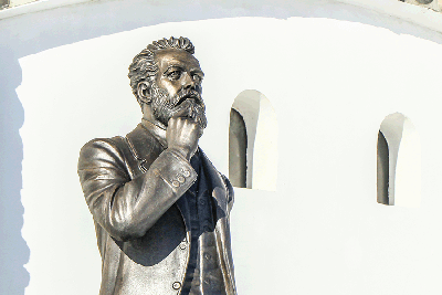 Открытие первого в России памятника Жюлю Верну в Нижнем Новгороде Новости Нижнего  Новгорода