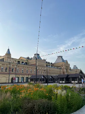 Памятник Жюлю Верну - Скульптурные композиции в ЭТНОМИРе