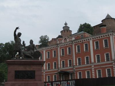 Нижегородская вкусовщина - первый памятник в Жюль Верну открылся в Нижнем  Новгороде