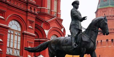Памятник Жукову в Москве: почему натурщиком была женщина | Кириллица | Дзен