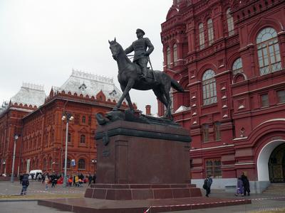Памятник маршалу Жукову, Москва: лучшие советы перед посещением -  Tripadvisor
