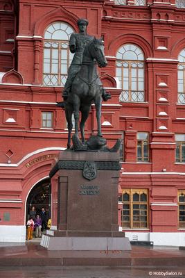 Памятник Маршалу Жукову на Манежной Площади (Москва)