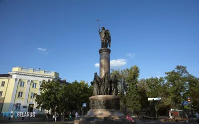 Памятник Тысячелетия Бреста на Советской | Туристический портал ПроБеларусь