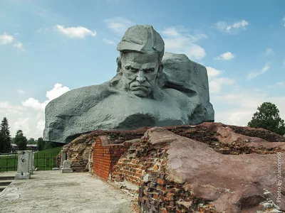 Знаменитый монумент \"Мужество\" в Брестской крепости. Непростая история  строительства