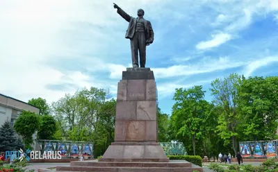 Lenin Monument in Brest | Tarus travel portal