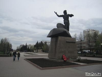 Главные памятники Челябинска теперь будут всегда светиться в ночи |  Урал-пресс-информ