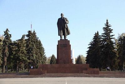 Памятник Курчатову Челябинск. | Пикабу