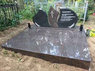 Памятники из гранита на могилу в Минске, каталог гранитных памятников