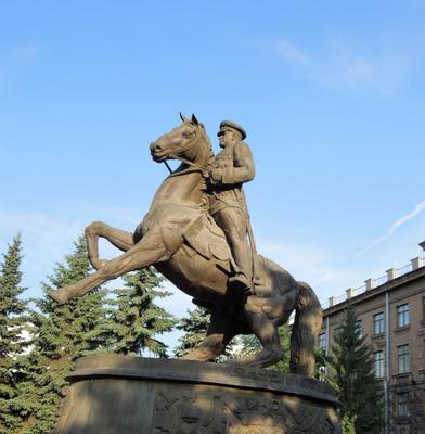 Памятник С. М. Кирову (Екатеринбург) — Википедия