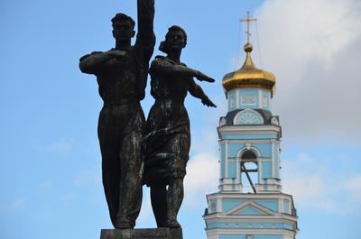 Памятник Кухонной терке в Екатеринбурге. Фото