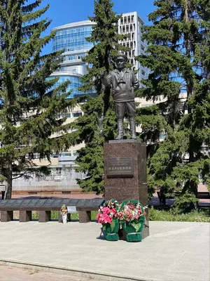 В Екатеринбурге открыли памятник детям, эвакуированным в годы войны –  Учительская газета