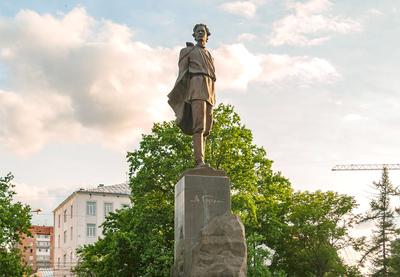 Памятники Максиму Горькому в Нижнем Новгороде | НиНо Город - Нижний Новгород