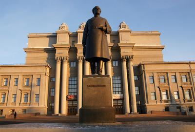 В Самаре установлен памятник Женщине - Волга Ньюс
