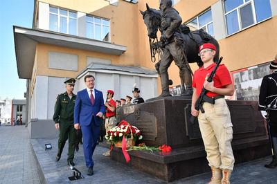 В Самаре установили памятник Шостаковичу - Российская газета