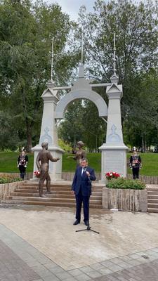 В Самаре памятник Ленину на площади Революции взяли под охрану - KP.RU
