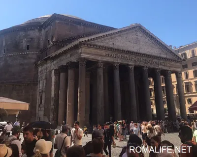 В Риме планируют сделать платным для туристов вход в Пантеон - РИА Новости,  16.03.2023