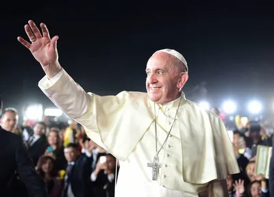 Будет молиться за Украину: Папа Римский Франциск возглавил паломничество в  Фатиму: что это за место