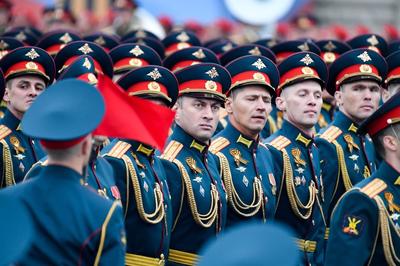 Как в Петербурге и Москве прошёл парад Победы: фоторепортаж