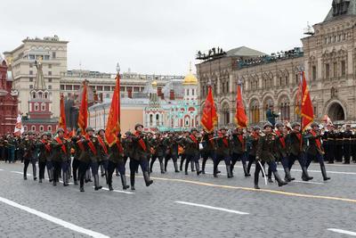 Чеканя шаг: 24 июня в Москве состоится военный парад | Статьи | Известия