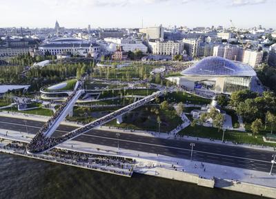 Парящий мост – главная достопримечательность нового московского парка  «Зарядье»