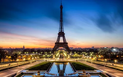 Обои для рабочего стола Париж Франция Эйфелева башня Небо Улица
