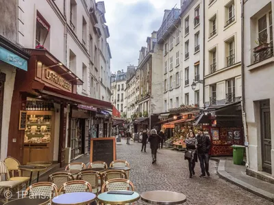 Улицы Парижа для поиска вдохновения - Bright