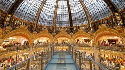 Lafayette Haussmann gallery in Paris, France-Department store 14,000 sq.  meters with a leading international collection 260 brands of chic and  boldnes Stock Photo - Alamy