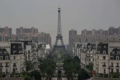 Tianducheng Is A City In China Designed To Be A Replica Of Paris - Famous  Paris Architecture