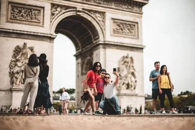 with my baby sis in Paris! | Instagram