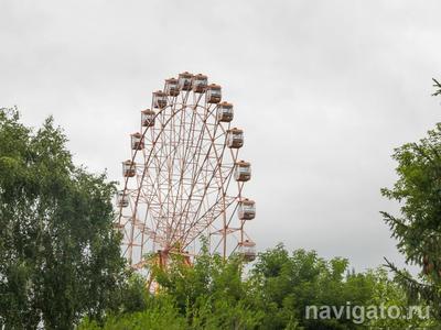 В Оренбурге в парке аттракционов упала карусель с людьми | Оренград