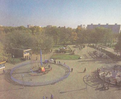 Парки Самары - Новое колесо обозрения (высота 55 метров) в парке Гагарина